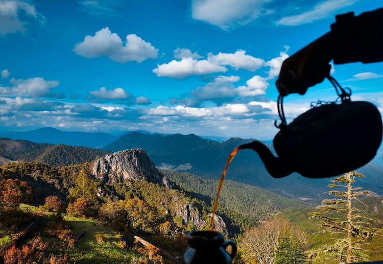 麗江古老神秘的阿納國徒步之旅之麗江玉龍石頭鄉桃花村！