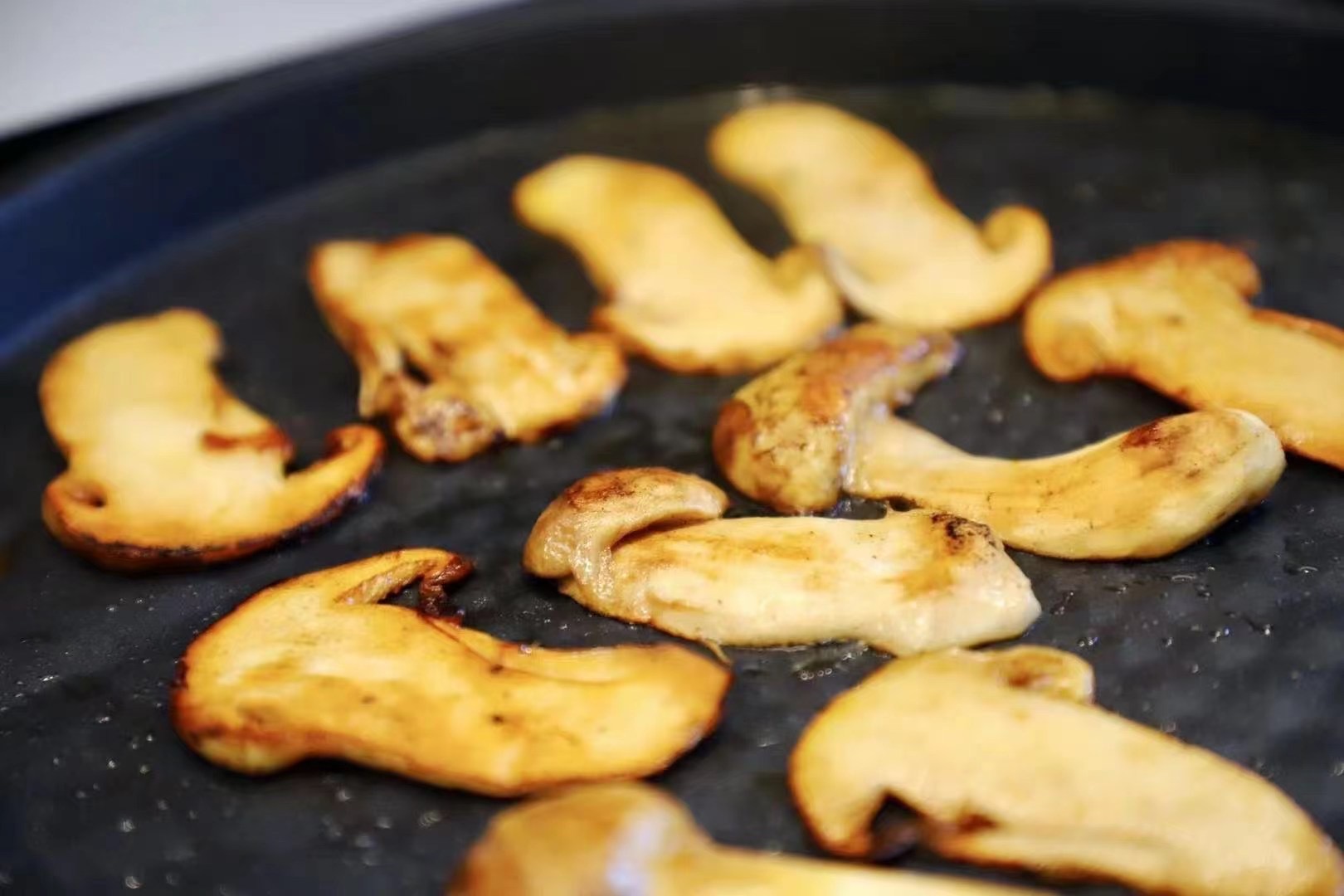2021年麗江最全美食特產推薦攻略！舌尖上的麗江之煎烤松茸